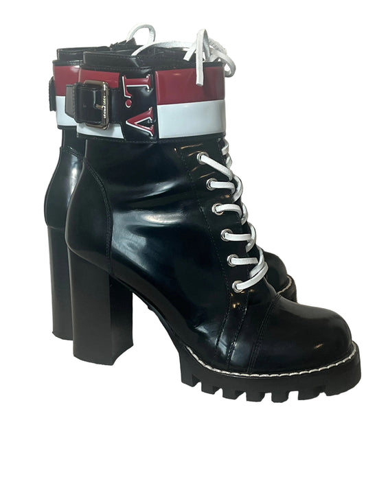 Authentic Louis Vuitton Black Star Trail Combat Boots 38 1/2